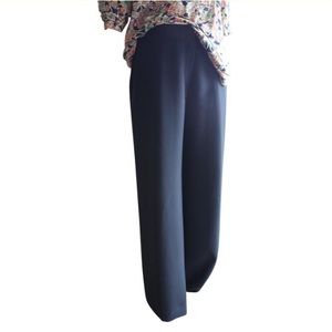 Wide leg, black pant